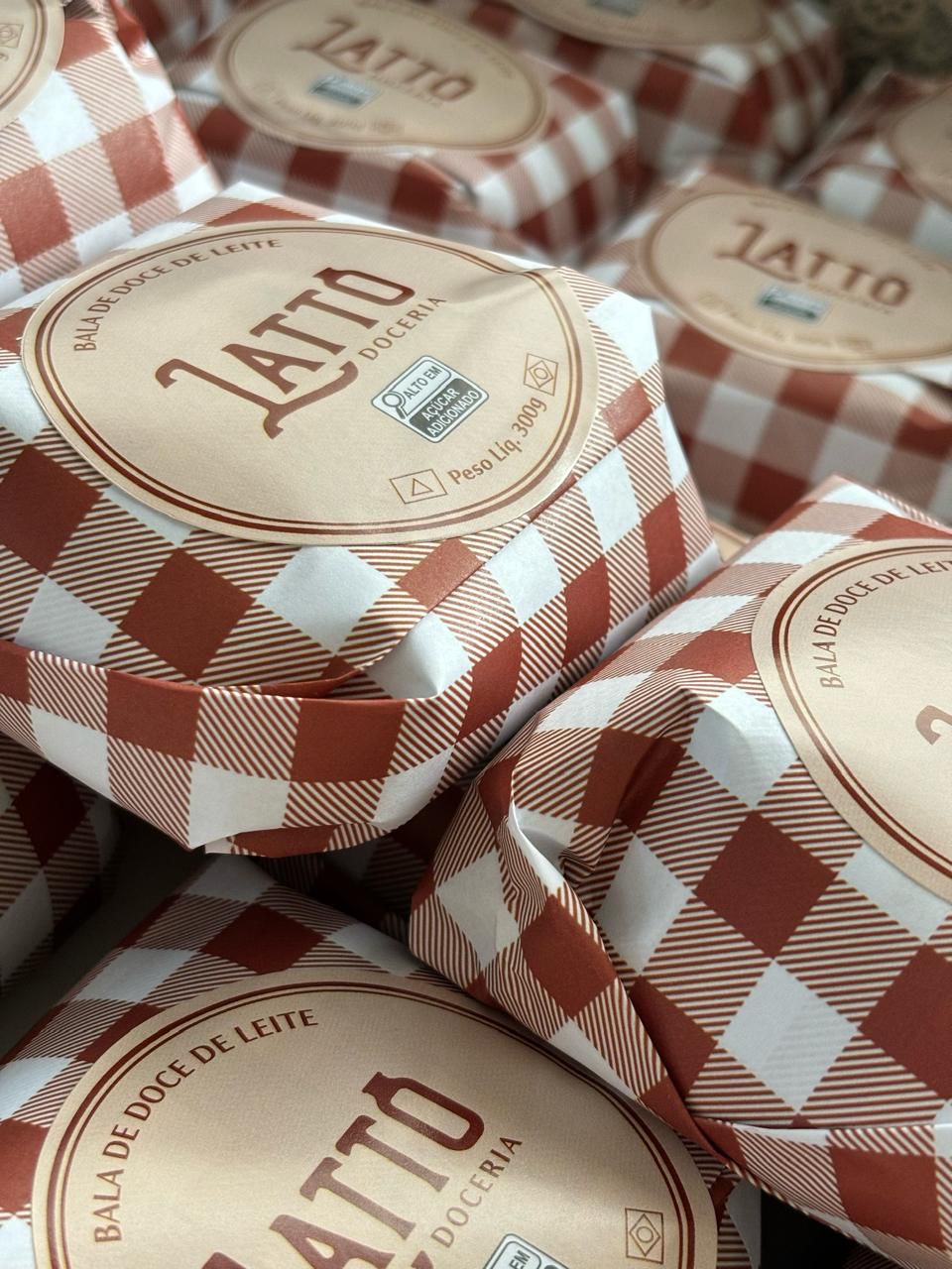 Bala de Doce de Leite Latto 300g