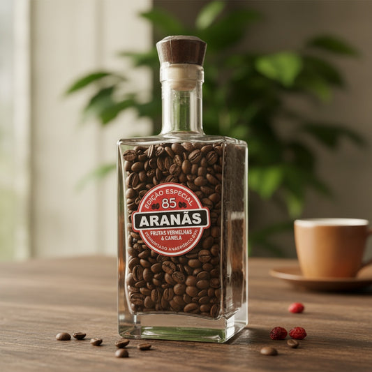 Café Santiago Garrafa Grão Aranãs (Frutas vermelhas e Canela) 250g